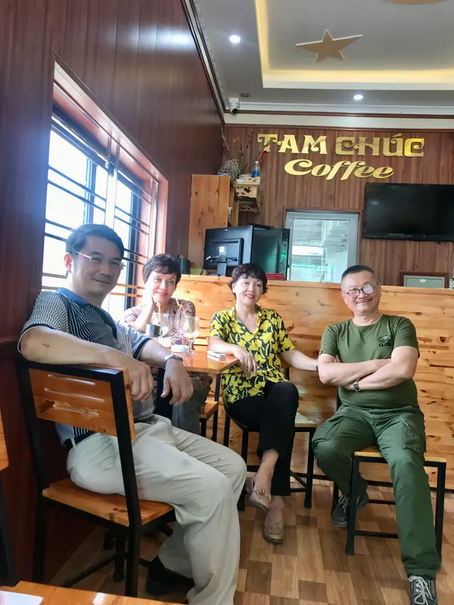 Diễn viên điện ảnh Trần Đức tại Nhà hàng Tam Chúc Ba Sao