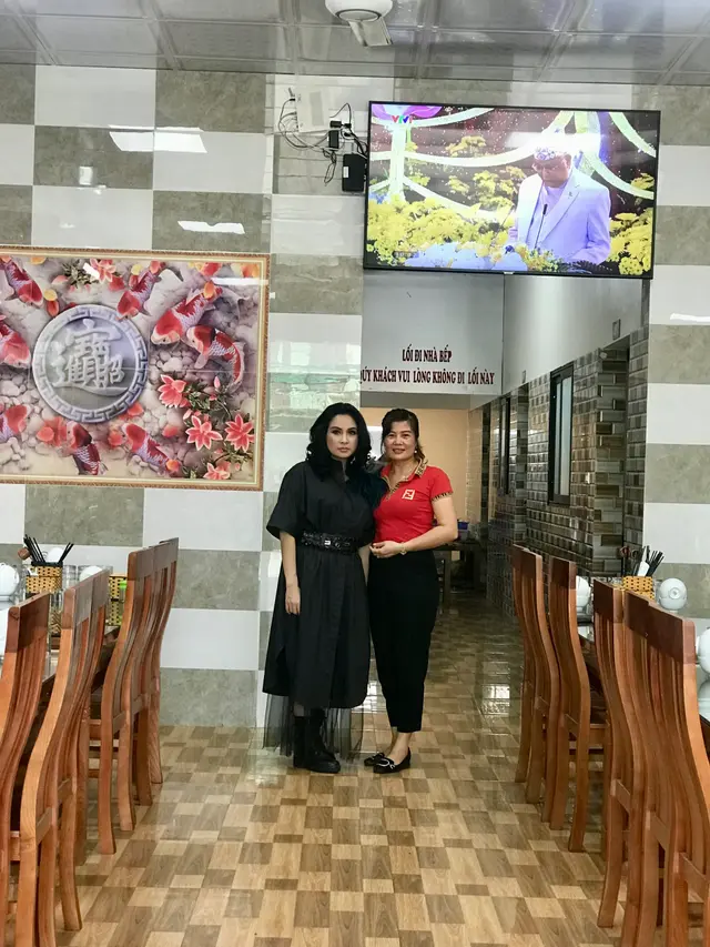 Nghệ sĩ Nhân dân Diva Thanh Lam tại Nhà hàng Tam Chúc Ba Sao