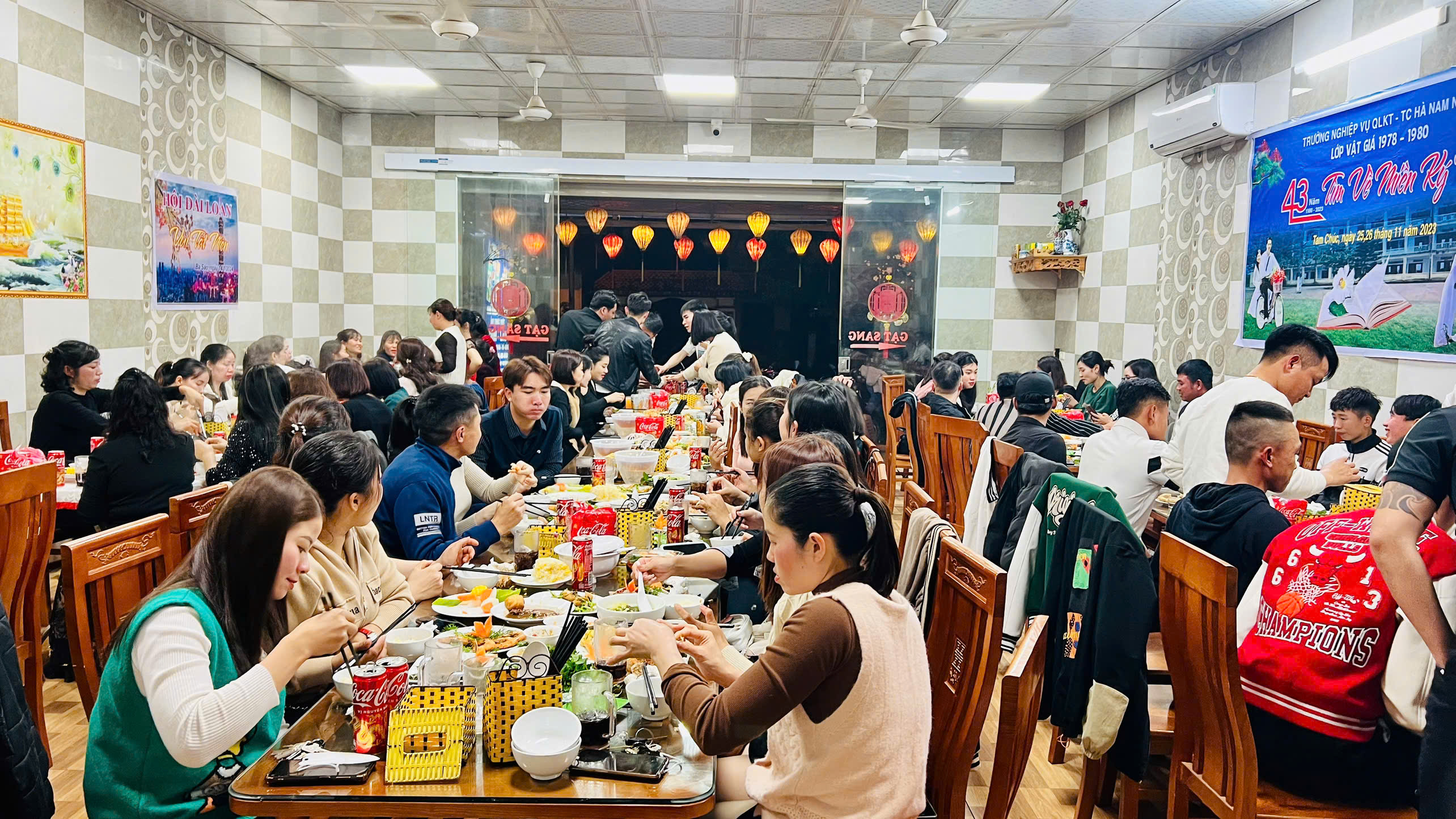 Nhà hàng Tam Chúc Ba Sao